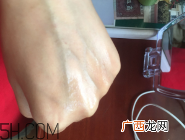 诗婷露雅坚果保湿锁水生肌液使用心得_产品评测