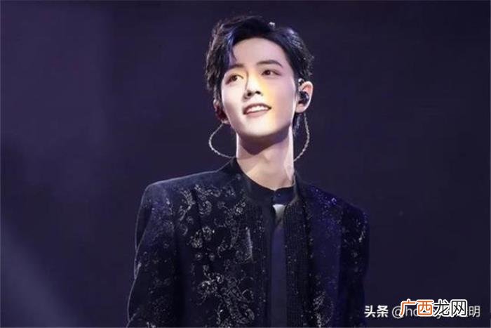 微博之夜肖战参加吗，肖战2.28参加微博之夜