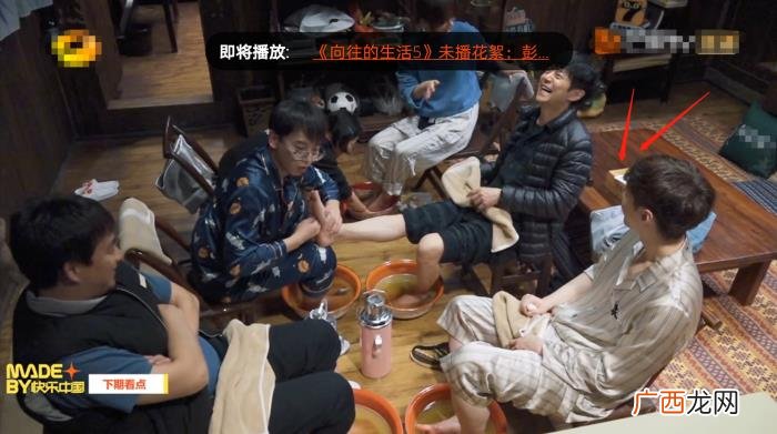 张艺兴最新恋情，杨紫张艺兴恋情添锤