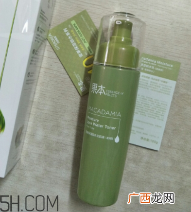 诗婷露雅生肌液滋润型适合轻熟肌吗？油不油？