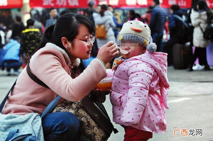 这2个表现说明妈妈开始厌恶孩子 母亲不爱女儿的表现