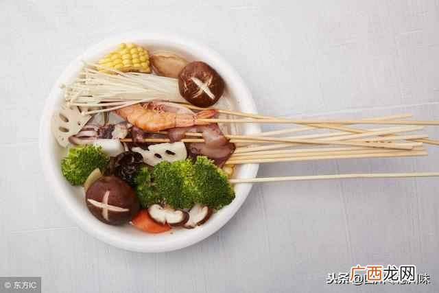 麻辣烫大骨汤制作 麻辣烫用什么骨汤膏