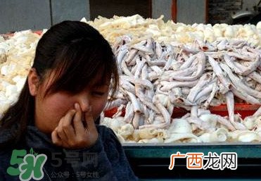 福尔马林是什么？福尔马林是甲醛吗