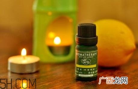 柠檬精油的功效有哪些？柠檬精油有什么功效？