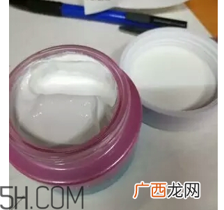 植美村素颜霜好用吗？含有害成分吗？