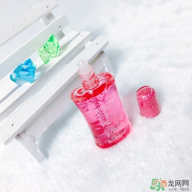 乐敦Lyceeblanc樱花眼药水怎么用？乐敦樱花眼药水用法