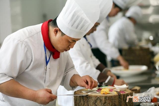 00后学什么技术前景比较好,学历低的男生学什么技术好