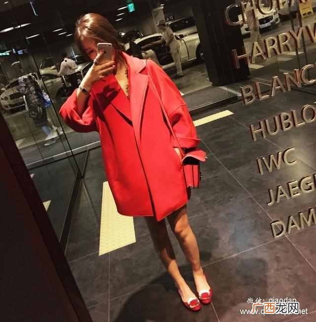 衬衫中长款外套怎么搭配什么裤子好看吗（衬衫