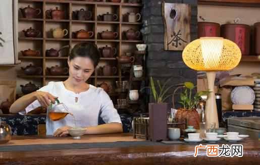 茶馆旁边适合开什么（开一个茶馆需要投资多少