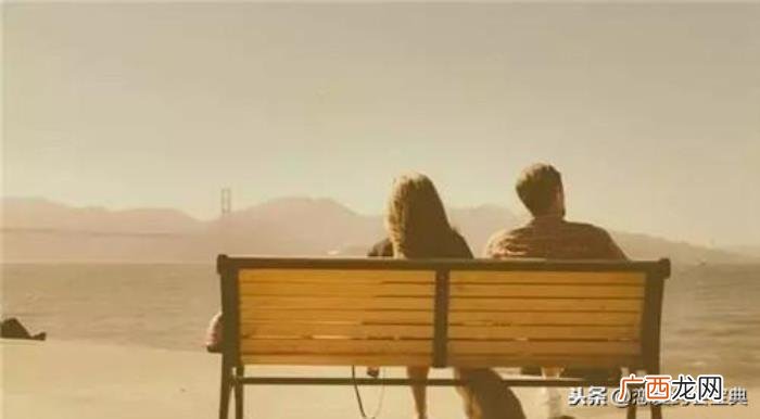 女生如何和男生聊天,女生怎么和男生聊天