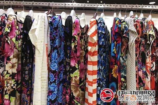 摆地摊卖什么最赚钱而且很受欢迎（适合摆地摊