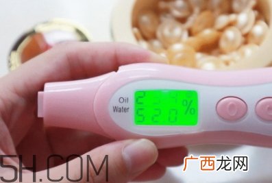 雅顿时空胶囊和金致胶囊区别 雅顿时空胶囊和金致胶囊哪个好