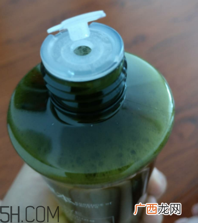 诗婷露雅卸妆水什么成分？敏感肌能用吗？