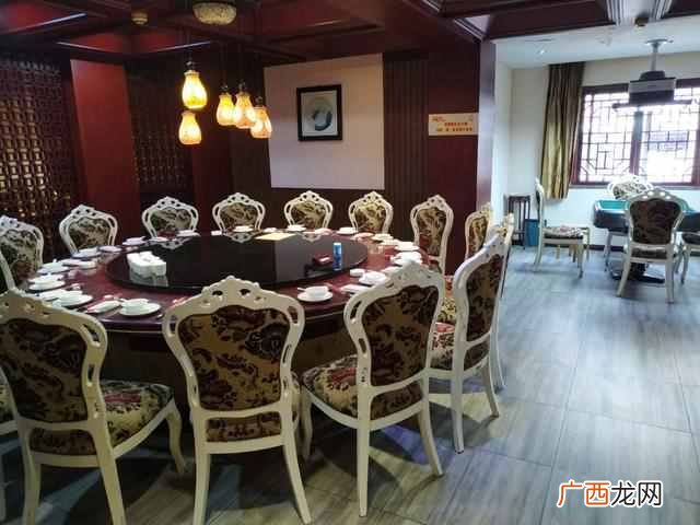 谈店铺转让费的技巧 想盘个店需要注意什么