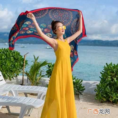 夏季拍照穿什么衣服好看（拍照适合穿什么裙子