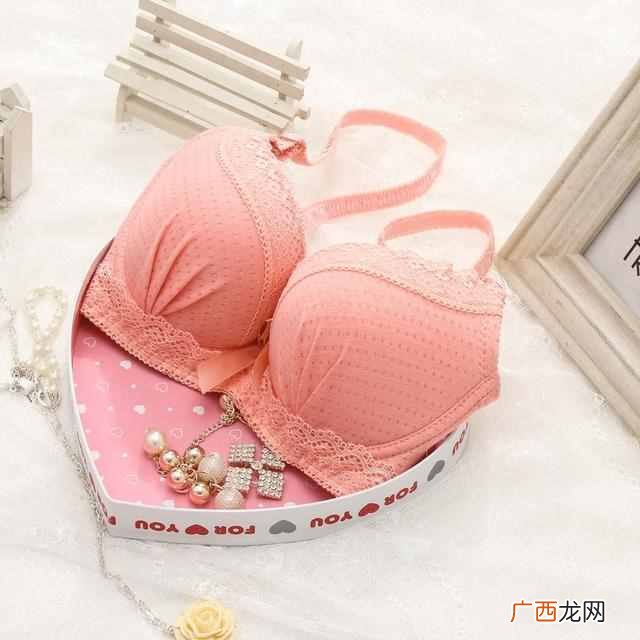 为什么晚上要穿内衣睡（晚上睡觉到底要不要穿