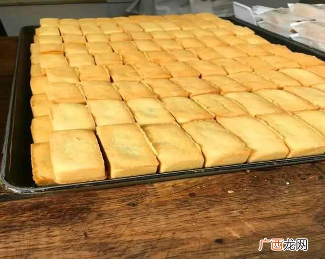 南塘老街十六格馄饨 为什么叫十六格馄饨