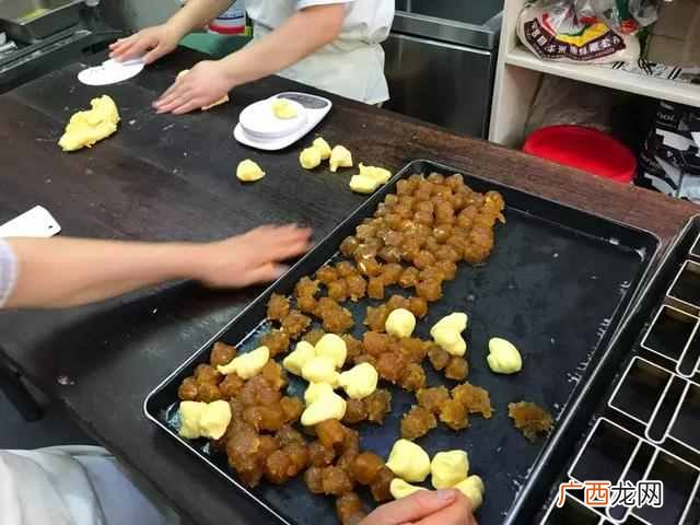 南塘老街十六格馄饨 为什么叫十六格馄饨