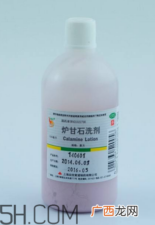 炉甘石洗剂可以擦头皮吗？炉甘石洗剂可以洗澡吗？