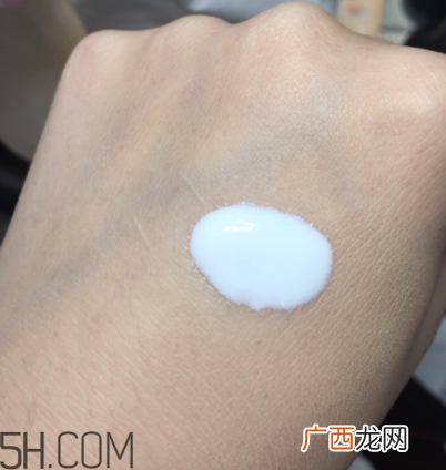 雪肌精美白防晒乳防晒效果怎么样？防水吗？