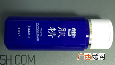 雪肌精洗颜粉洗后紧绷吗？适合干皮吗？