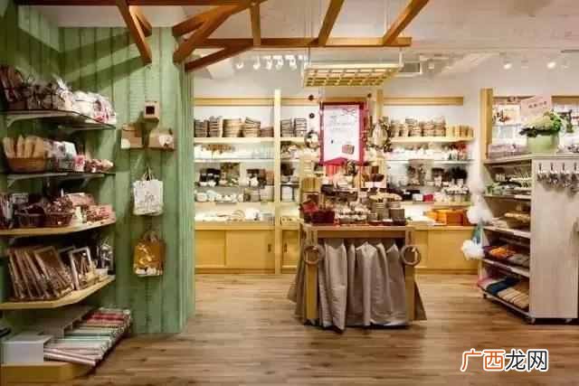 十元店里都有什么区别吗(加盟十元店和自己开