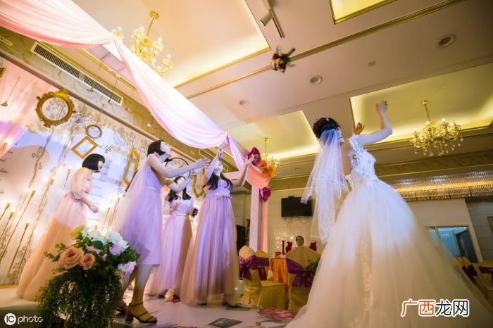 高端浪漫婚礼主持词 婚庆主持