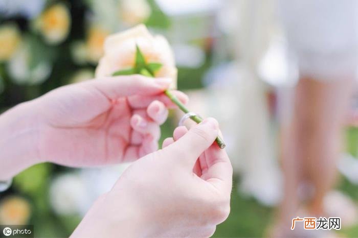 高端浪漫婚礼主持词 婚庆主持