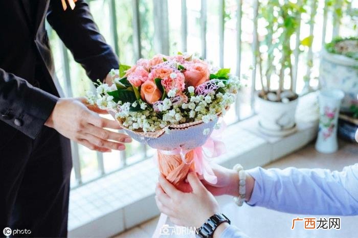 高端浪漫婚礼主持词 婚庆主持