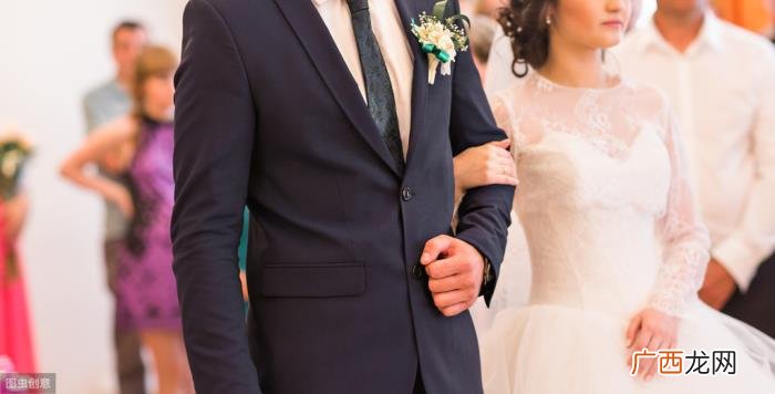 高端浪漫婚礼主持词 婚庆主持
