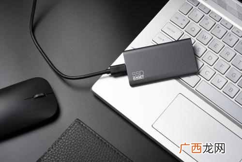 忆捷移动硬盘怎么样（忆捷移动硬盘的初始密码