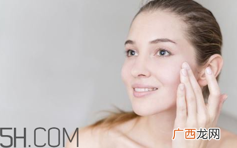 洁尔阴能治阴虱吗？洁尔阴能治猫藓吗？