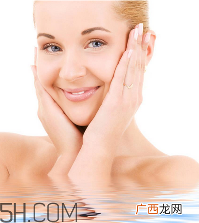 洁尔阴一瓶盖是多少？洁尔阴能洗头吗？