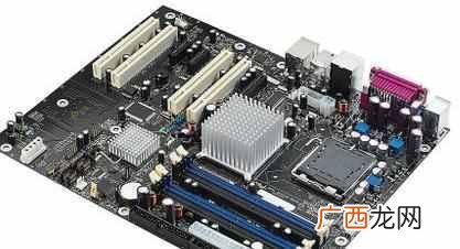 电脑自动关机是怎么回事（电脑频繁自动关机的