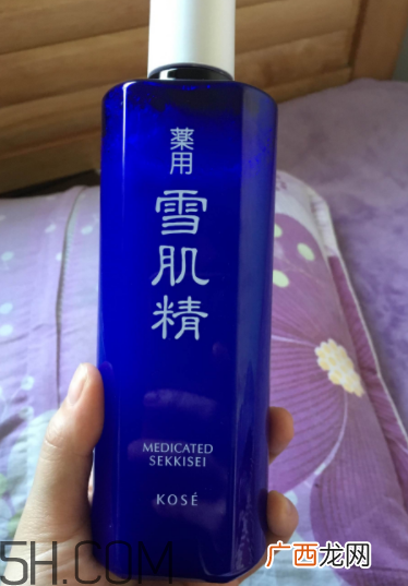 雪肌精化妆水适合干皮吗?适合痘肌吗?