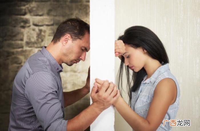 两对夫妻自述真实经历 一段感情经历怎么写