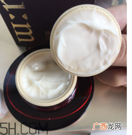su:m37度苏秘呼吸眼霜适合什么肤质？什么季节？