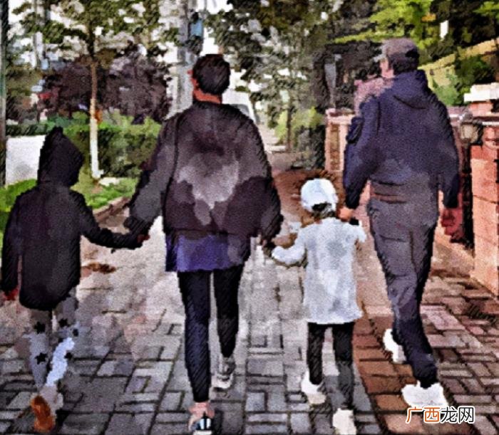 靳东现任妻子是谁，靳东与44岁妻子罕见同框