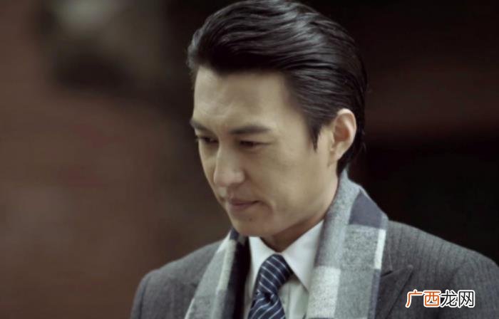 靳东现任妻子是谁，靳东与44岁妻子罕见同框