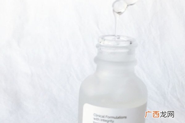 烟酰胺不耐受起闭口怎么回事?烟酰胺不耐受怎么办?