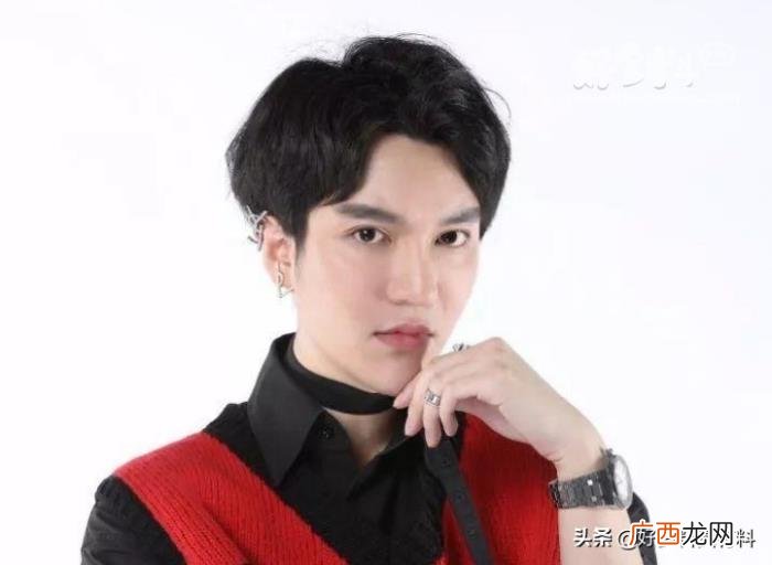 肖骁自曝眨眼睛原因 肖骁整容前后