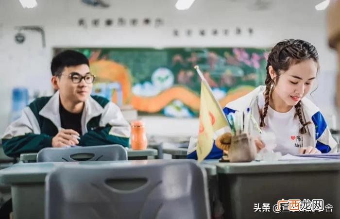 男生有这5种肢体语言 男生肢体接触等级