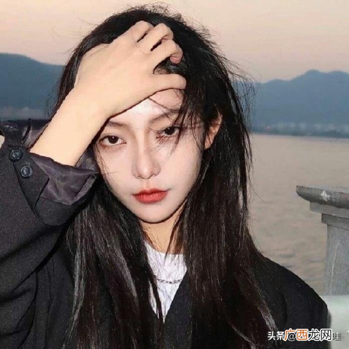 用最短的句子描述你的恋爱经历 怎么介绍自己的感情经历