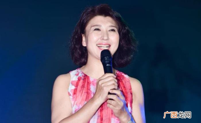 两任丈夫都是二婚 阎学晶的两任老公