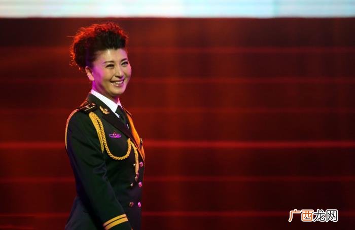 两任丈夫都是二婚 阎学晶的两任老公