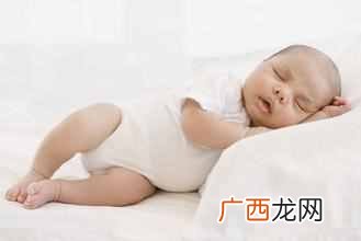 不同时期选枕头各有讲究 婴儿睡什么枕头好