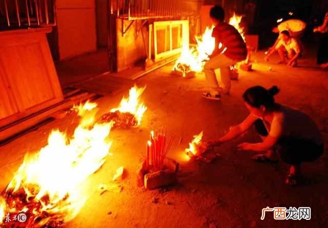 有哪些习俗 农历七月十四是什么节