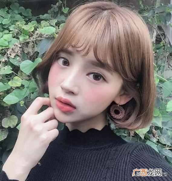 值得推荐的短发发型 头发厚适合什么发型