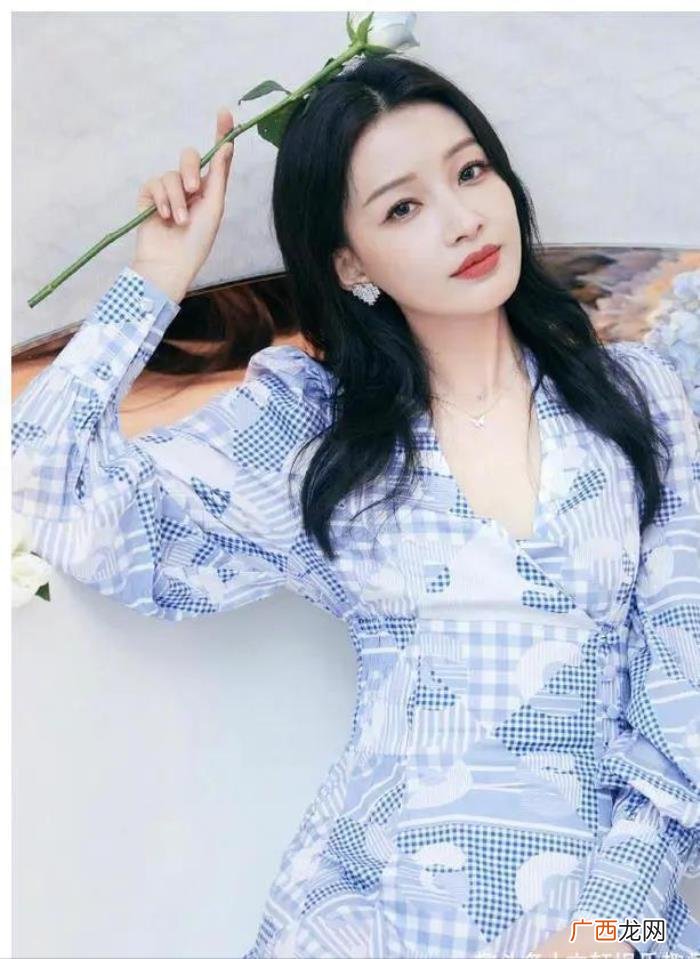 撞脸女明星对比照，娱乐圈内撞脸的女明星