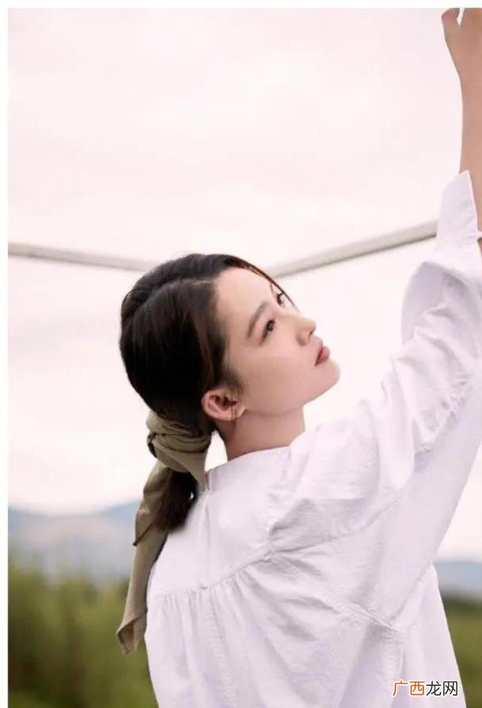 撞脸女明星对比照，娱乐圈内撞脸的女明星